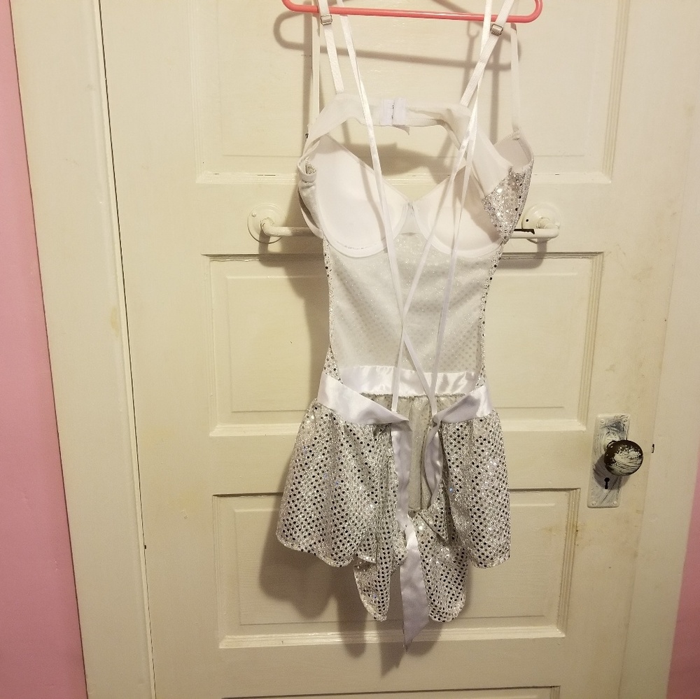 lingerie - Picture 2 of 2
